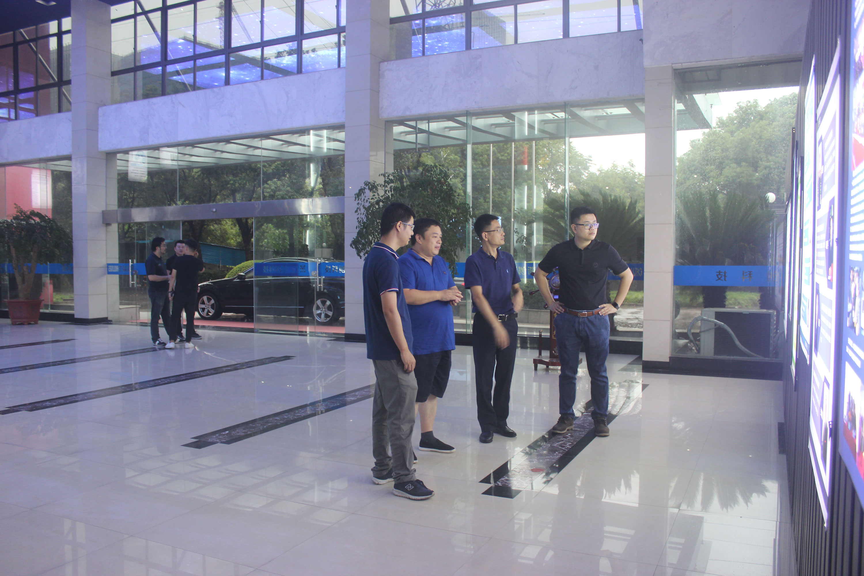 海南省萬寧市副市長王三防蒞臨浙創科技參觀調研